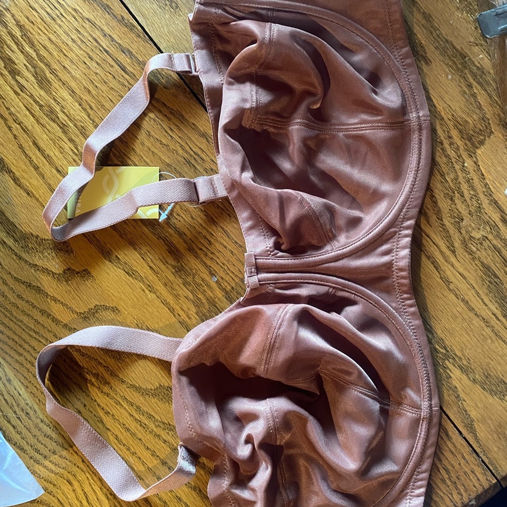 Brown bra never used